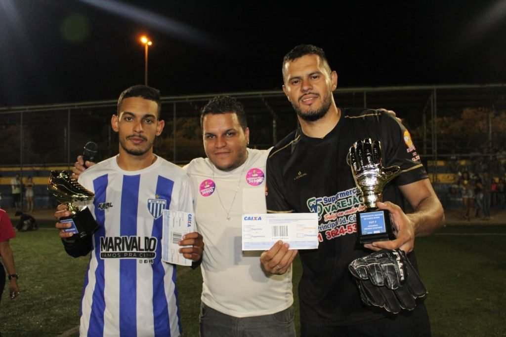 Foto: Rodrigo Ferreira | V1sports – Eduardo Telles (Avaí) – Artilheiro, Jean – presidente do Fut7 e Bismarck (Real City) – goleiro menos vazado